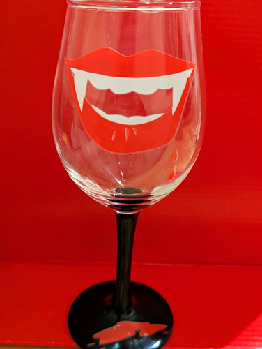 Vampire lips fangs decorated - fangs,